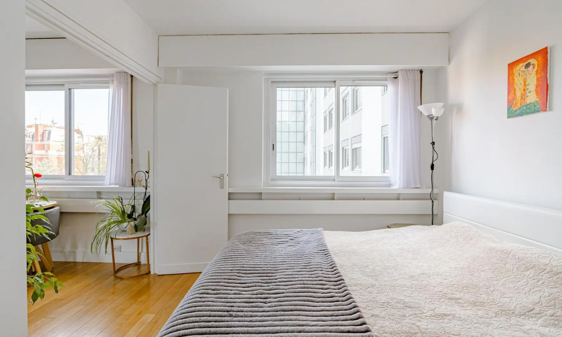 With Eiffel Tower View! Apartment